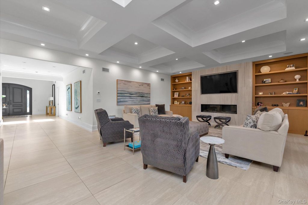 15 Alice Avenue, Merrick, NY 11566 — photo 4