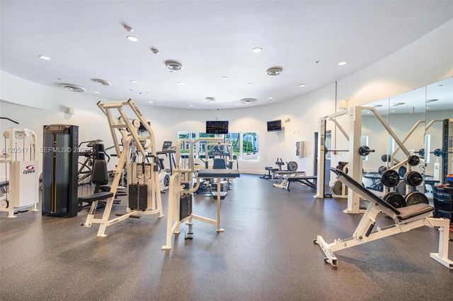 5600 Collins Avenue 7J, Miami Beach, FL 33140