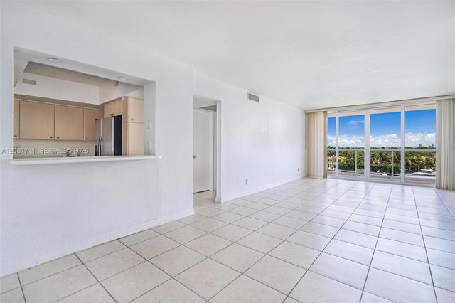5600 Collins Avenue 7J, Miami Beach, FL 33140