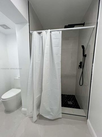2850 NW 7th Street, Fort Lauderdale, FL 33311