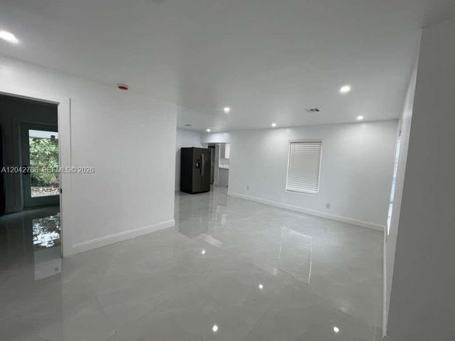 2850 NW 7th Street, Fort Lauderdale, FL 33311