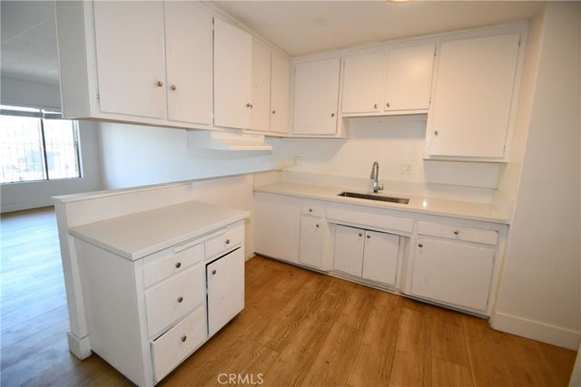 7104 san pedro, Los Angeles, CA 90003
