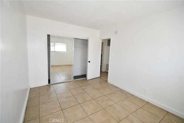 7104 san pedro, Los Angeles, CA 90003