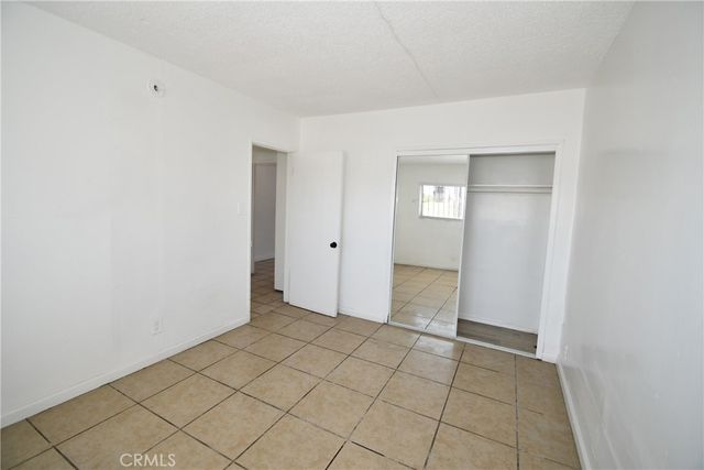 7104 san pedro, Los Angeles, CA 90003