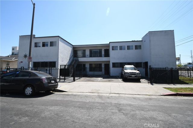 7104 san pedro, Los Angeles, CA 90003