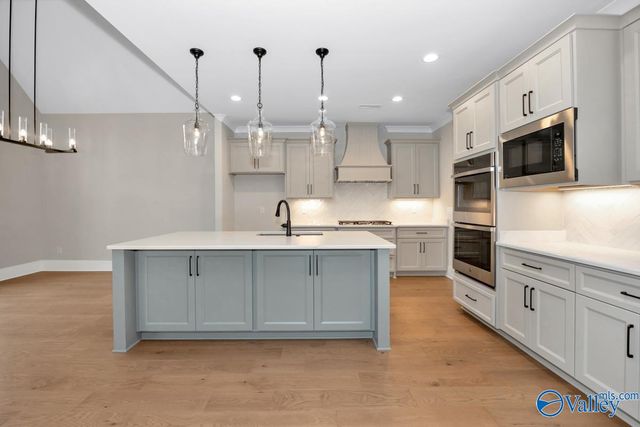 150 Lanwood Drive, Huntsville, AL 35811