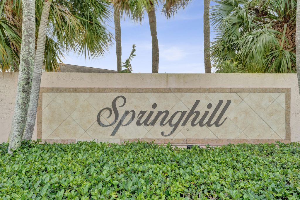 5127 E Woodstone Cir Circle E, Lake Worth, FL 33463