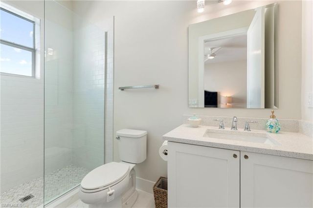 158 Cambria LN, Naples, FL 34112