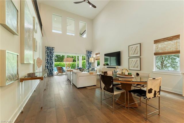 158 Cambria LN, Naples, FL 34112