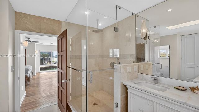 3226 NE 168th St 3226, North Miami Beach, FL 33160