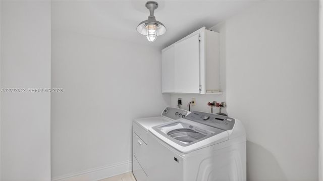 3226 NE 168th St 3226, North Miami Beach, FL 33160