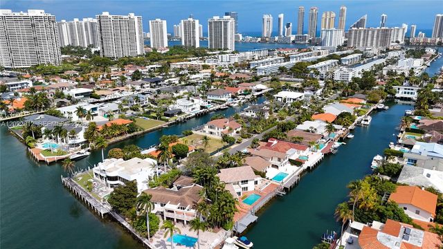 3226 NE 168th St 3226, North Miami Beach, FL 33160