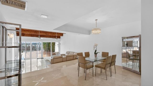 3226 NE 168th St 3226, North Miami Beach, FL 33160