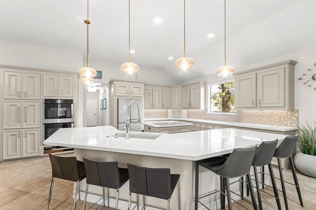 145 W Shore Drive, Montgomery, TX 77356