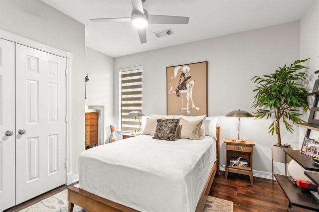 145 W Shore Drive, Montgomery, TX 77356