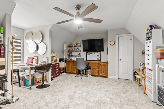 145 W Shore Drive, Montgomery, TX 77356