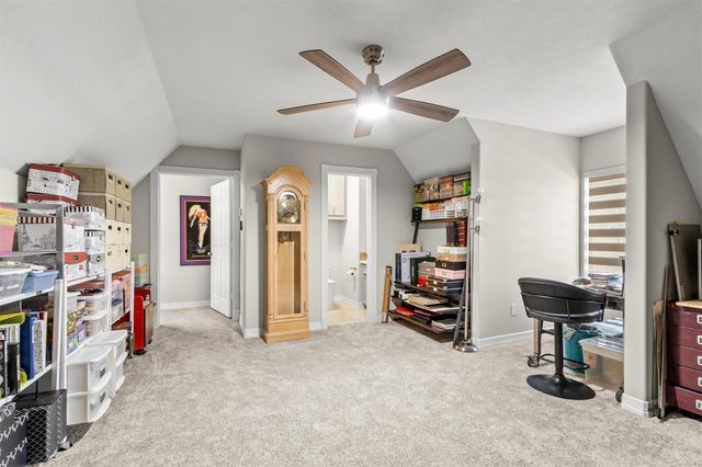 145 W Shore Drive, Montgomery, TX 77356