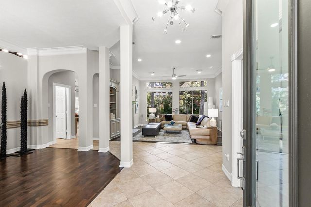 145 W Shore Drive, Montgomery, TX 77356
