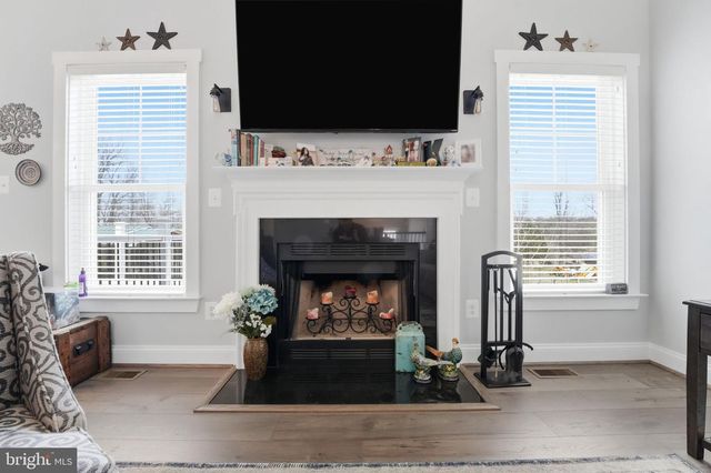 7808 FRYTOWN RD, Warrenton, VA 20187