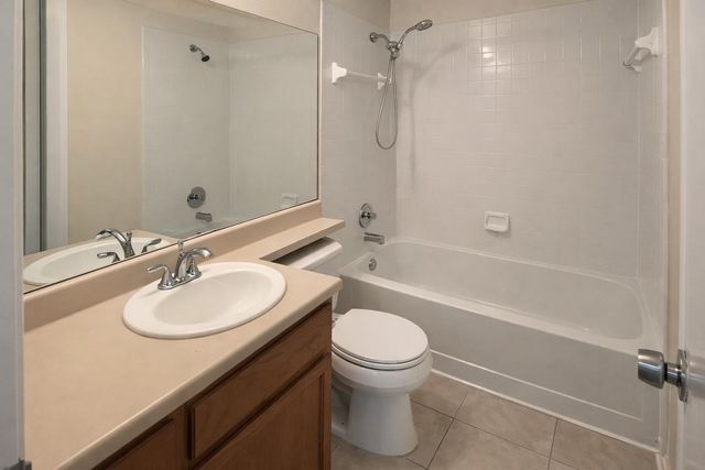 1411 GRACY FARMS LN 16, Austin, TX 78758