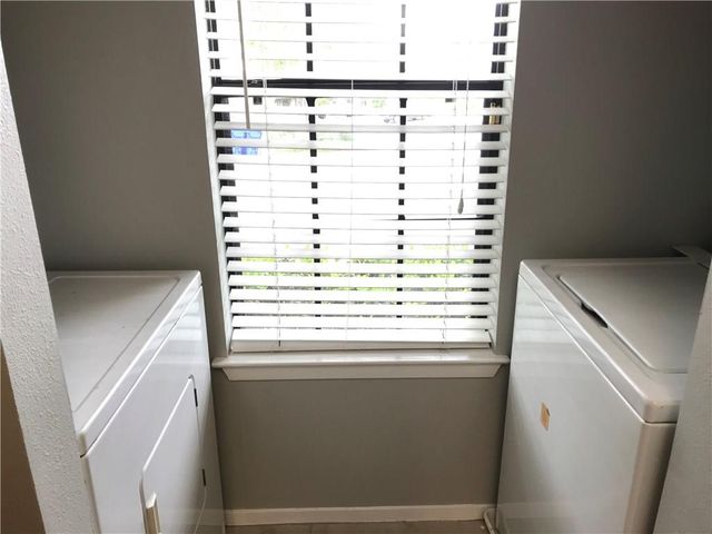 1411 GRACY FARMS LN 16, Austin, TX 78758