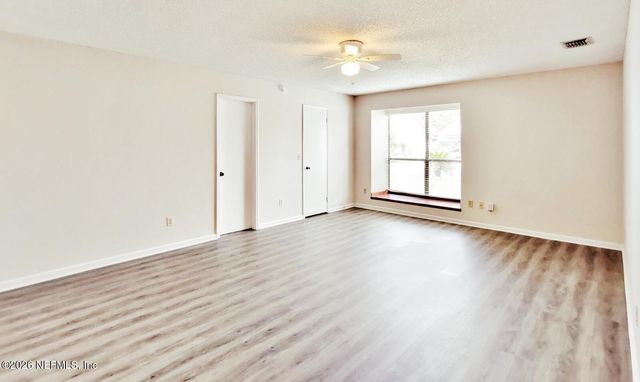 8371 CROSS TIMBERS Drive E, Jacksonville, FL 32244