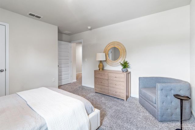 8641 Russellcross Blvd, Pensacola, FL 32507