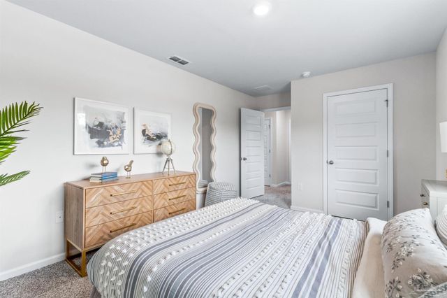 8641 Russellcross Blvd, Pensacola, FL 32507