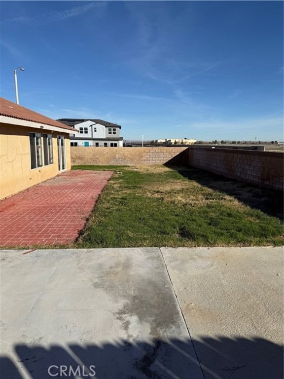 44762 Shadowcrest Drive, Lancaster, CA 93536