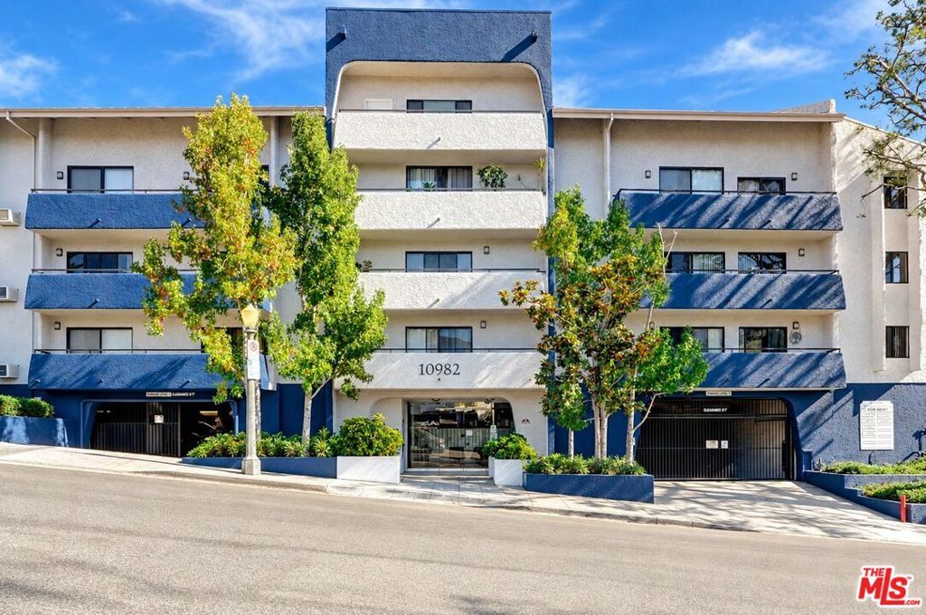 10982 Roebling Avenue 441, Los Angeles, CA 90024 — exterior