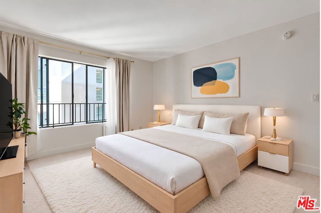 10982 Roebling Avenue 441, Los Angeles, CA 90024 — photo 4