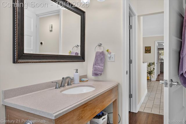 36471 Gardner Street S, Livonia, MI 48152