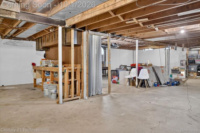 36471 Gardner Street S, Livonia, MI 48152