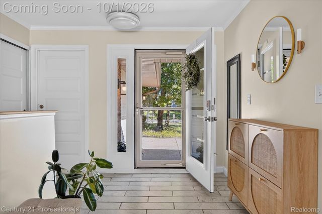 36471 Gardner Street S, Livonia, MI 48152