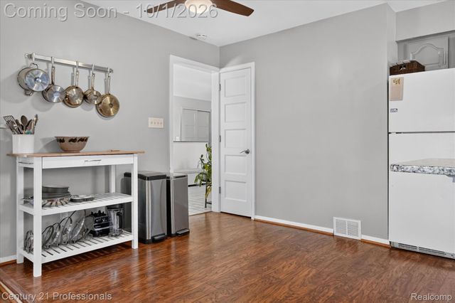 36471 Gardner Street S, Livonia, MI 48152