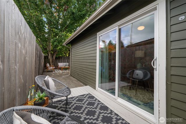 4512 6th Avenue NW, Seattle, WA 98107