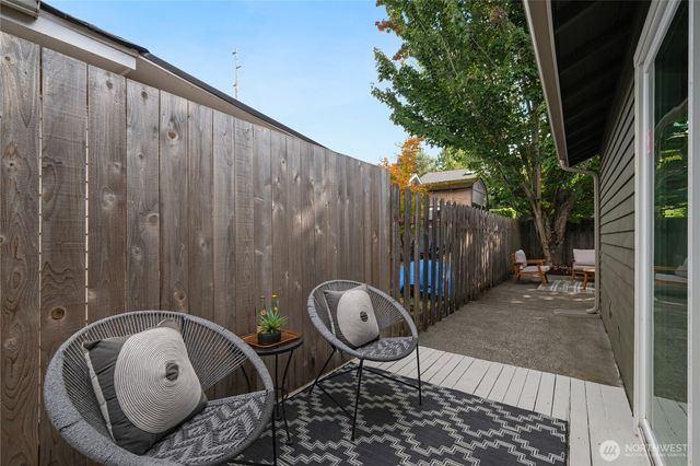 4512 6th Avenue NW, Seattle, WA 98107