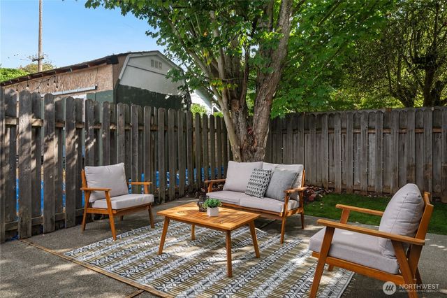 4512 6th Avenue NW, Seattle, WA 98107