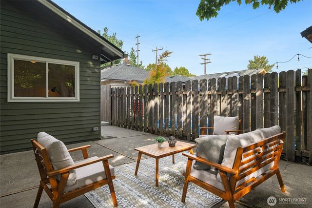 4512 6th Avenue NW, Seattle, WA 98107