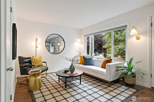 4512 6th Avenue NW, Seattle, WA 98107