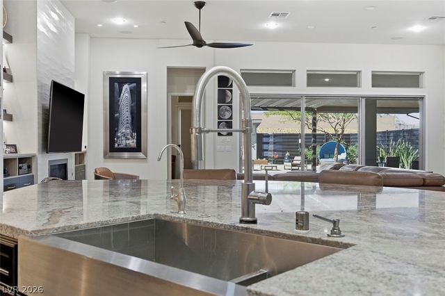 1211 Lake Heights Court, Henderson, NV 89002