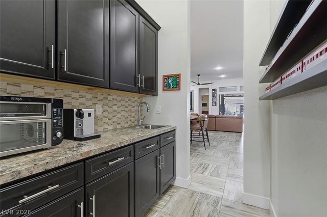1211 Lake Heights Court, Henderson, NV 89002