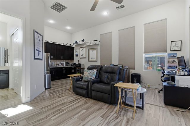 1211 Lake Heights Court, Henderson, NV 89002