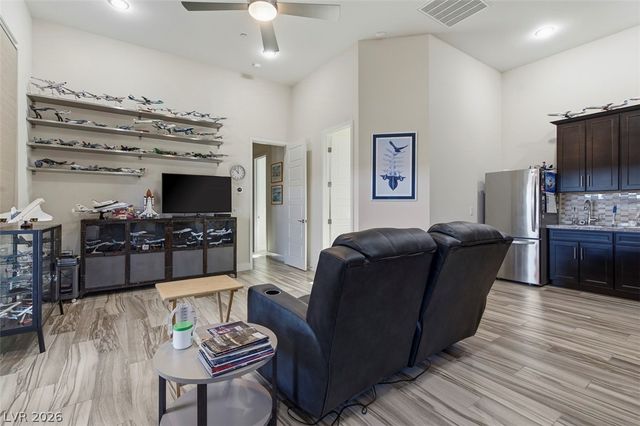 1211 Lake Heights Court, Henderson, NV 89002