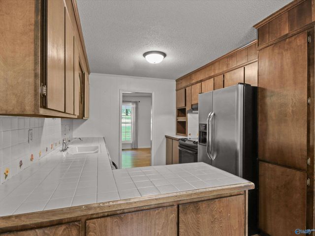 7663 County Road 92, Rogersville, AL 35652