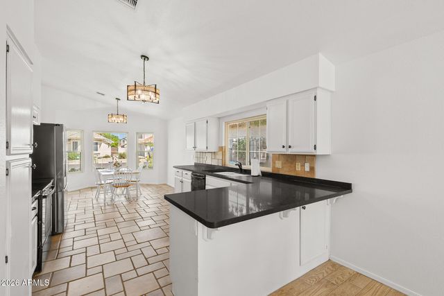 7021 W MCRAE Way, Glendale, AZ 85308