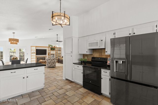 7021 W MCRAE Way, Glendale, AZ 85308