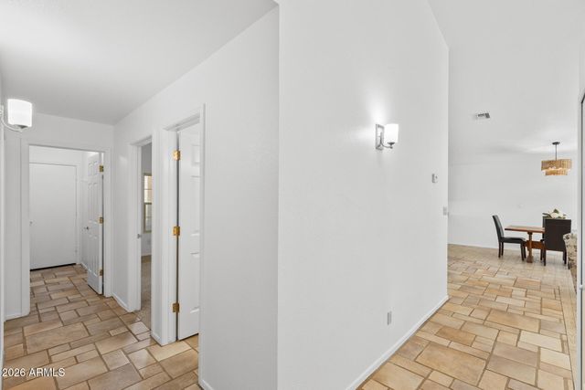7021 W MCRAE Way, Glendale, AZ 85308