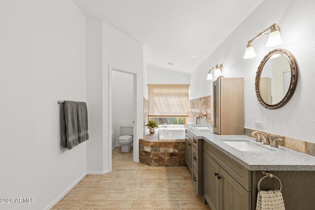 7021 W MCRAE Way, Glendale, AZ 85308