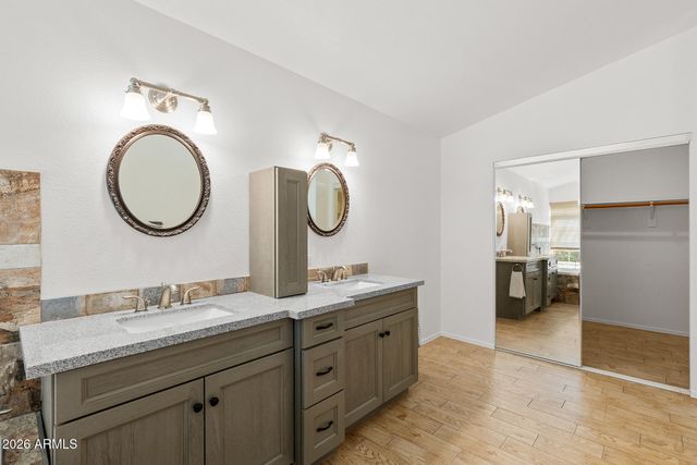 7021 W MCRAE Way, Glendale, AZ 85308